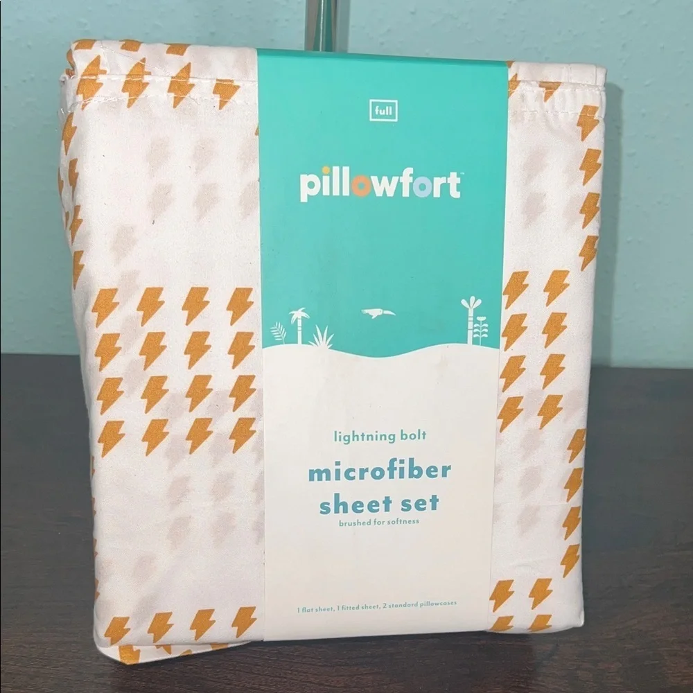 Pillowfort Lightning Bolt Microfiber Sheet Set - White and Orange